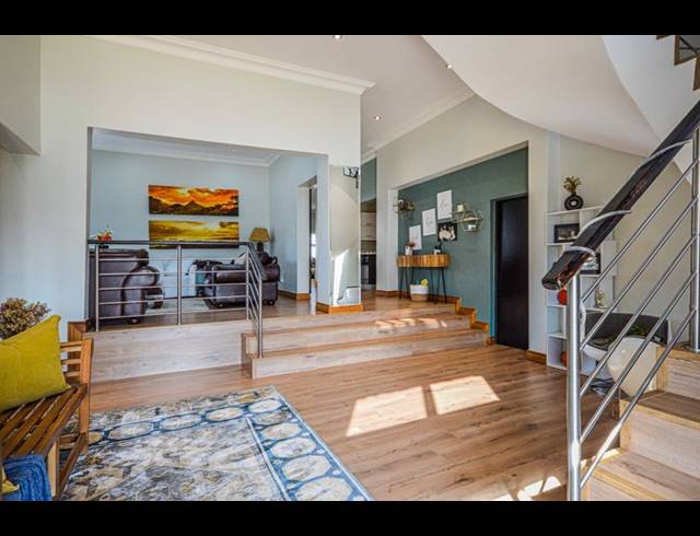 5 BEDROOM HOUSE FOR SALE IN COPPERLEAF ESTATE